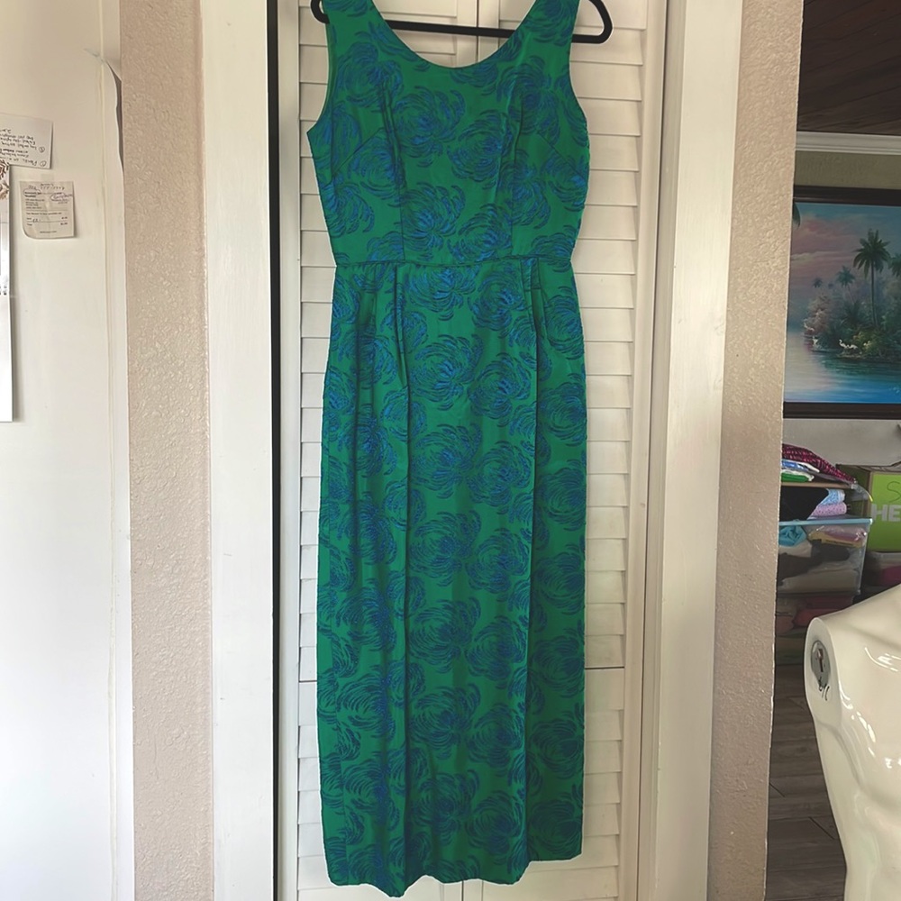 Vintage boutique dress. I am thinking Jackie “O”. Green/Blue. Size 8/10